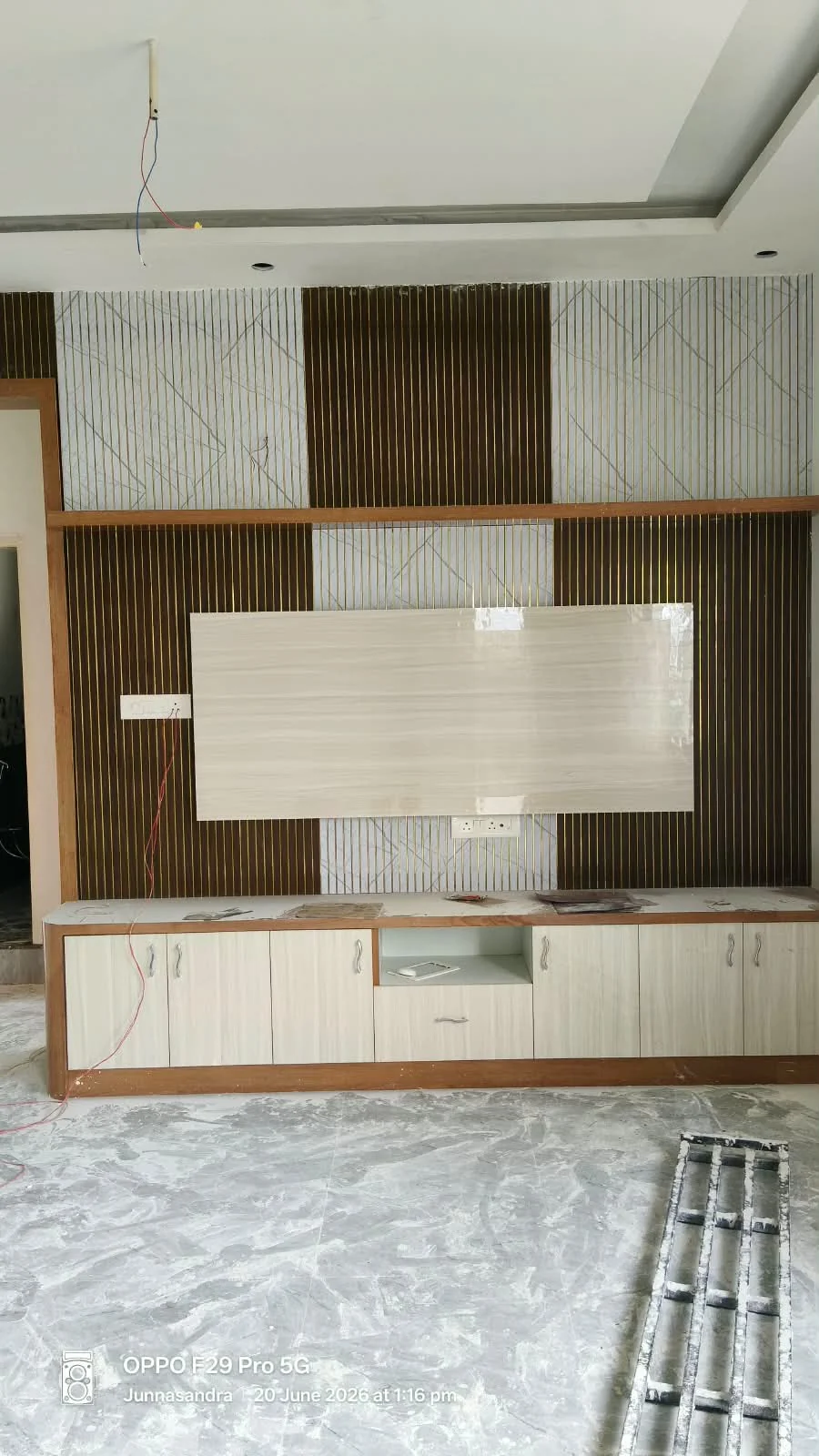 Ram Royal Interiors work photograph 31: feature walls & units in a residential interior
